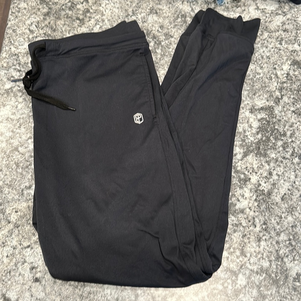 Born primitive recovery joggers